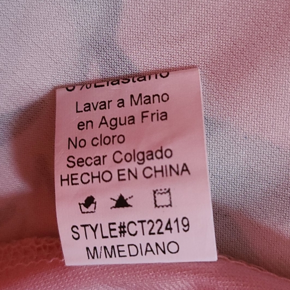 Super cute floral bell sleeve blouse - Picture 3 of 4